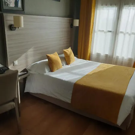Henri Iv Hotel Coutras