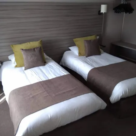 Henri Iv Hotel Coutras