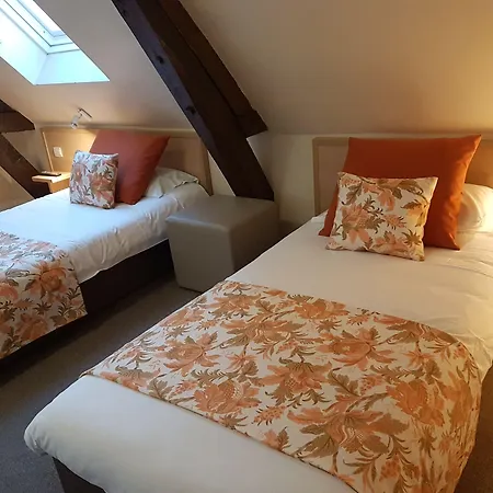 Henri Iv Szálloda 3*