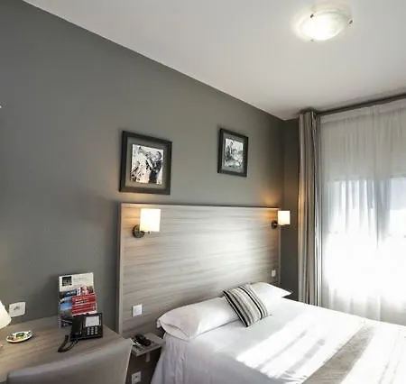 Henri Iv Hotel Coutras