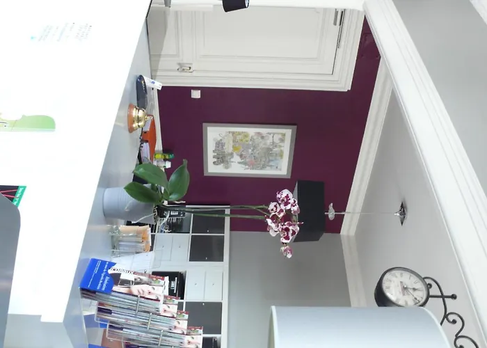 Отель Henri Iv 3*