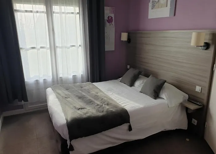 Henri Iv Hotel Coutras