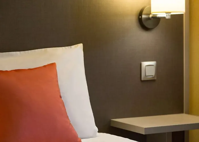 Henri Iv Отель 3*