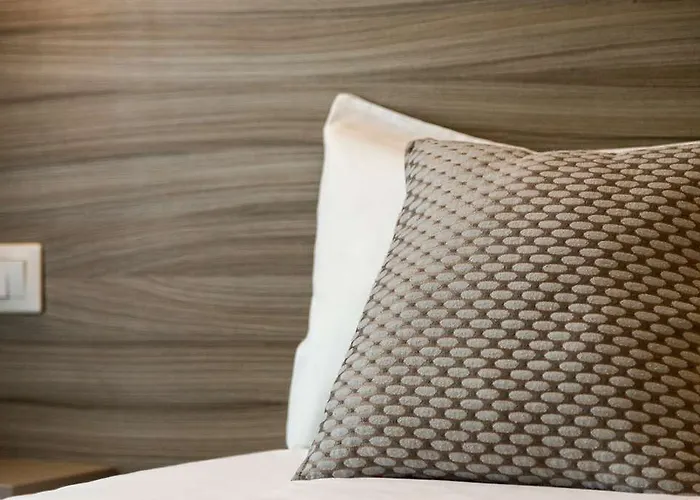 Henri Iv ホテル 3*